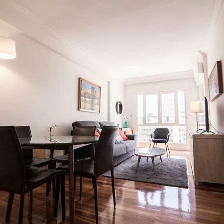 Appartamento Elegant retreat business district Bernabéu Madrid Esterno foto