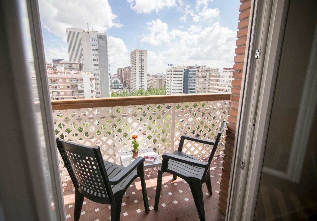 Appartamento Elegant retreat business district Bernabéu Madrid Esterno foto